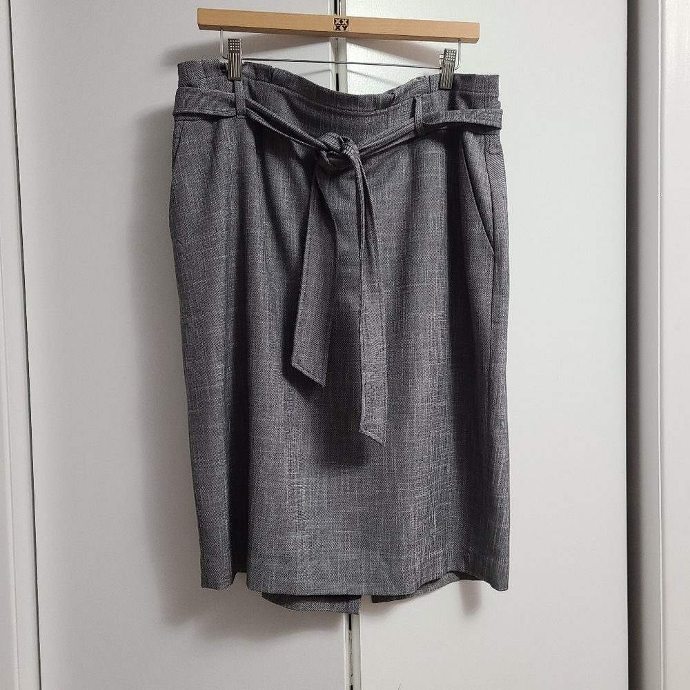 Sz 14 Ann Taylor Grey Skirt Belted Pencil Grey